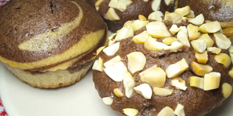 CUPCAKES DE CHOCOLATE CON MANÍ 