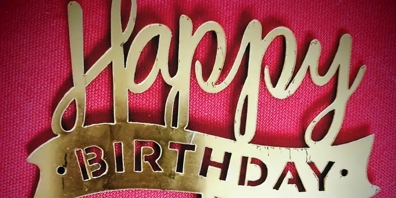 Toppers happy birthday 