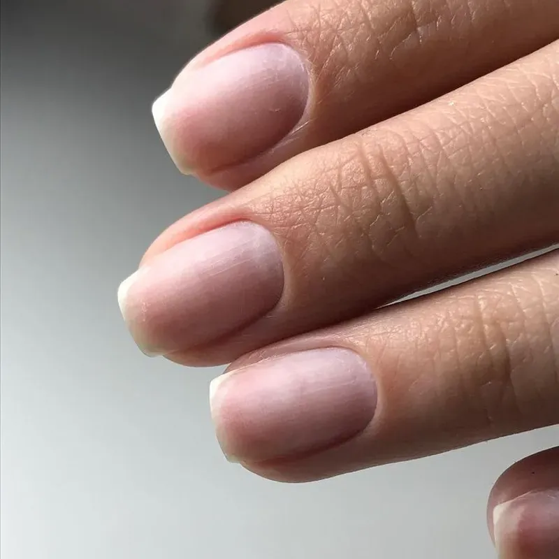 Manicura rusa sin pintar