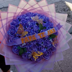 Ramo buchon de rosas eternas