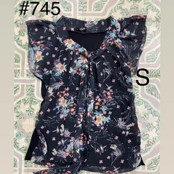 Blusa negra estampada 