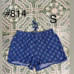 Short azul de tela 