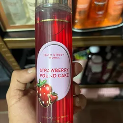 Colonia Strawberry Pound Cake