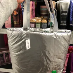 Elegante bolso 👜 (Clinique)