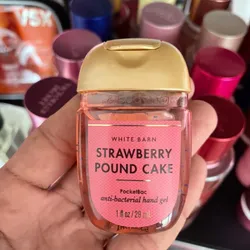 Gel antibacterial Strawberry póund cake