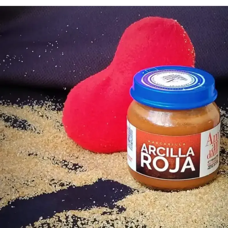 Mascarilla de arcilla roja