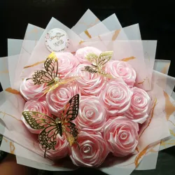 Ramo de 13 rosas