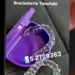 Láminas de acetato similar a silicona para retenedores invisibles