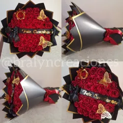 Ramo de 38 Rosas Eternas