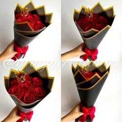 Ramo de 7 Rosas Eternas con mini corona 👑