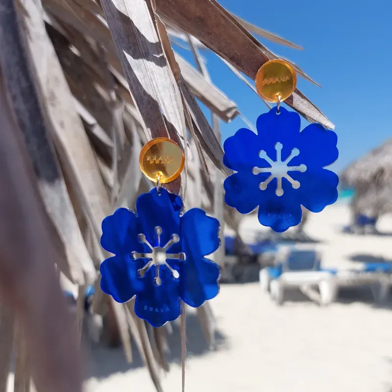 Amapolas/ color: azul oscuro traslúcido y bola dorada