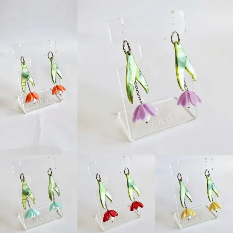 Argollas con flores (se puede usar de varias maneras)