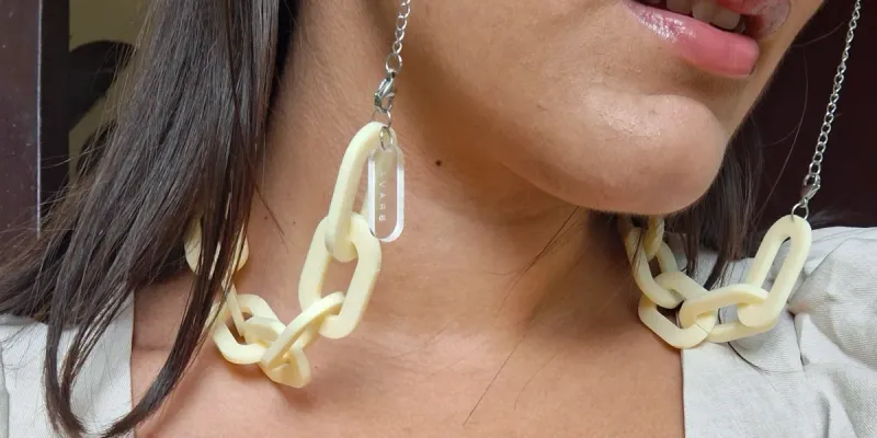 Cadena de espejuelos/Collar amarillo mantequilla