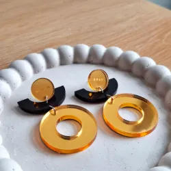 Bauhaus Gordita Dorada