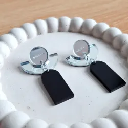 Bauhaus Flaq Plateado falda negra