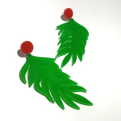 Pendientes de hojas de palmas/ color: verde y bola naranja 