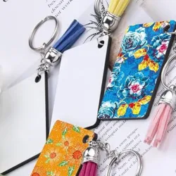 Llavero MDF con accesorio