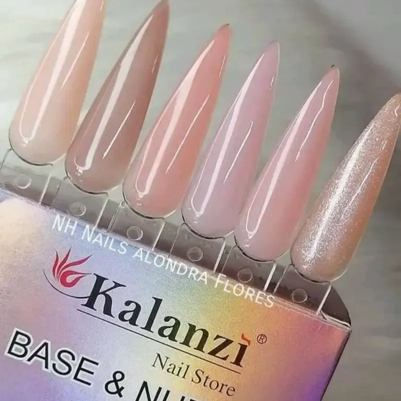Base nude