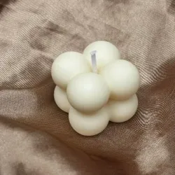 Vela en forma de cubo