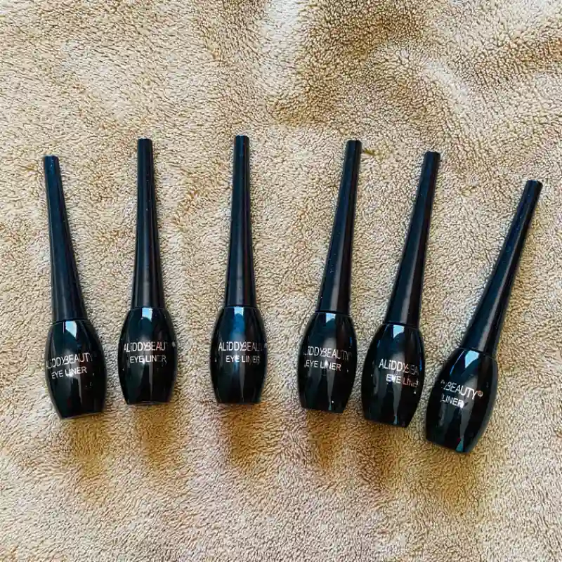 Delineador negro 🖤