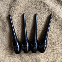 Delineador negro 🖤