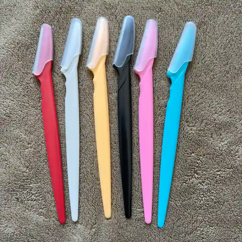 Perfiladores de cejas, bigotes 