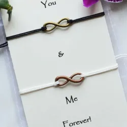 Pulseras de hilo con dije de infinito