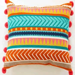 Cojin Bohemio con pompones 