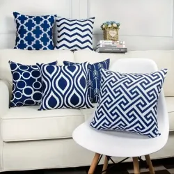 Conjunto de cojines en tonos azul marino 