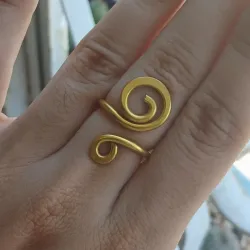 Anillo con curvas (2mm)