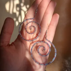 Aretes de espiral con cuentas (grandes)