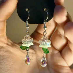 Aretes de flor de loto