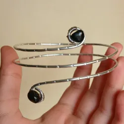 Brazalete de cuarzos y textura