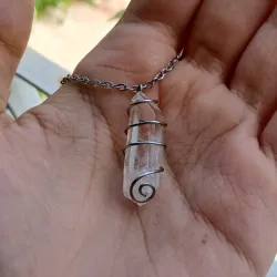 Cadena con cuarzo cristalino
