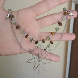 Collar de cuarzos con dije de sol (COMPLETAMENTE DE CUARZOS)