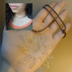 Collar de cuerito ajustable con Sol