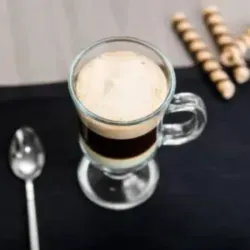 𝐂𝐚𝐟é 𝐁𝐨𝐦𝐛ó𝐧 