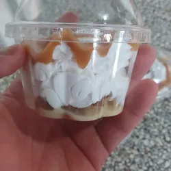 Vaso Domo de tres leche con nata montada