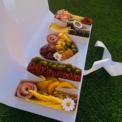Caja MOM de charcutería