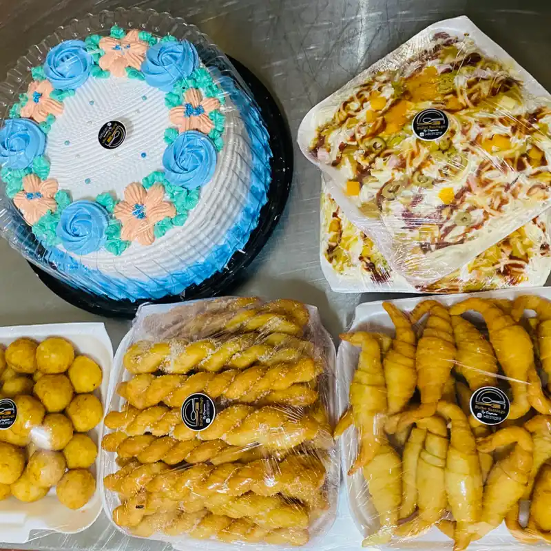 Paquete de buffet 30 personas + cake 
