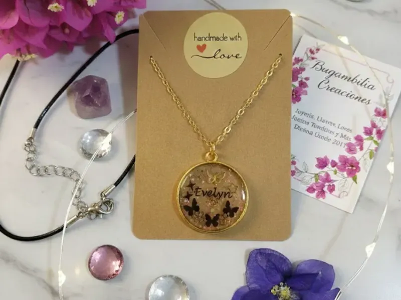 Cadenas con dijes personalizados