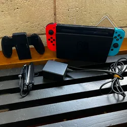 Nintendo Switch pirateada por software + accesorios + 64gb de micro sd