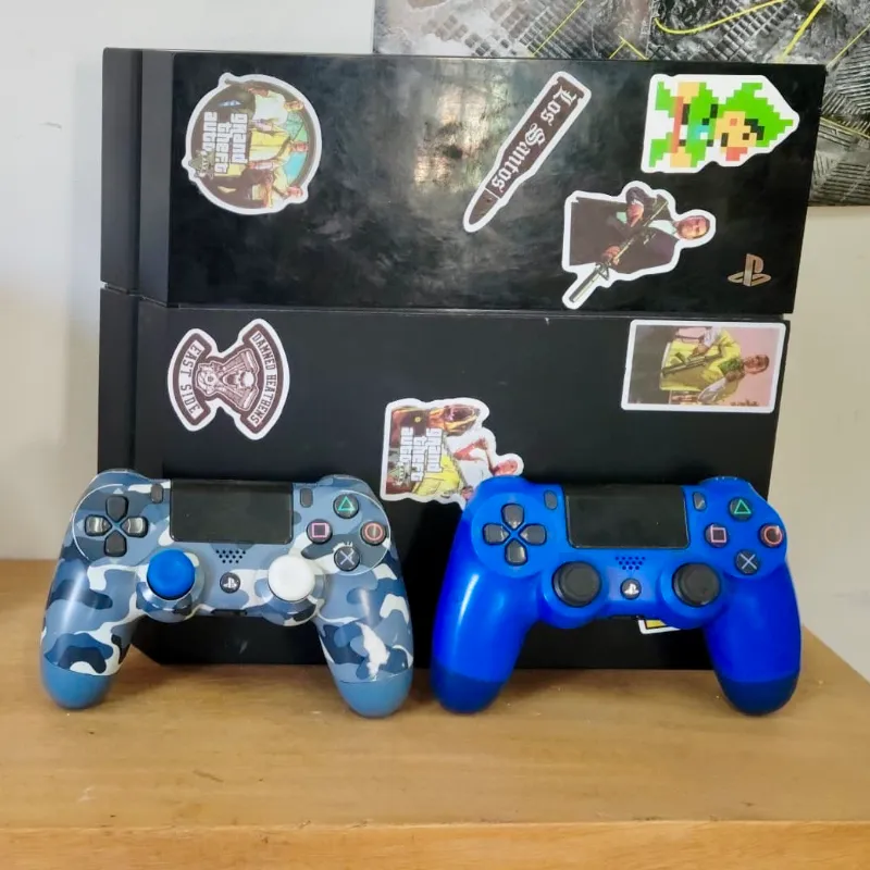 PS4 Fat. 500gb. pirateo 9.00. 2 mandos