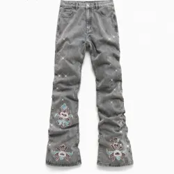 Gris claro con flores y perlas