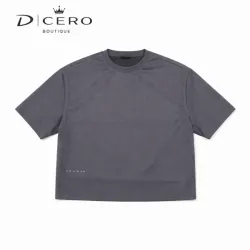 Gris con letras beish atrás