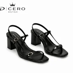 Tacones negro charol Fashion Nova 