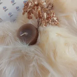 Alfombra de peluche amarilla pastel