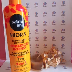 Crema de peinar definidora