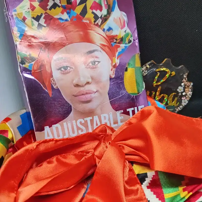 Gorros de satin con cinta ajustable