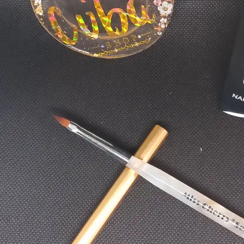 Pinceles para relieves 